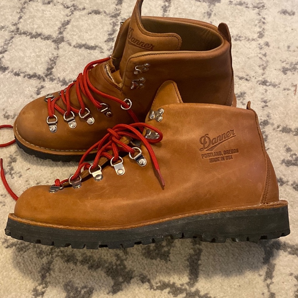 Danner boots- Mountain Light Cascade Clovis size 11